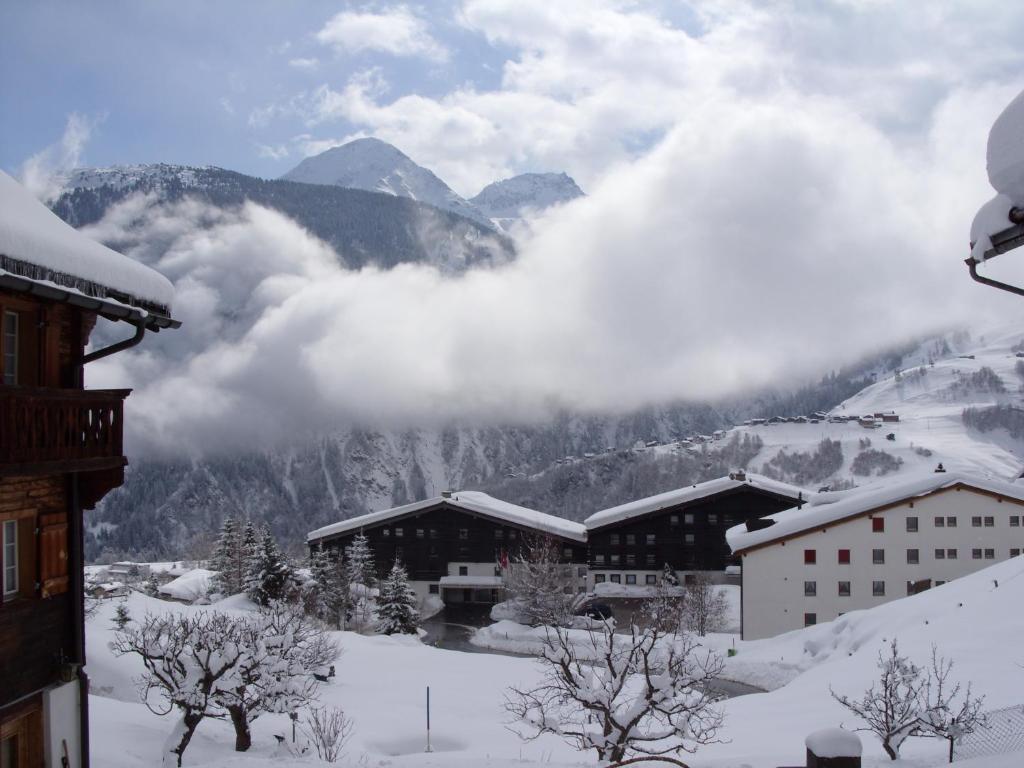 Hotel Pez Ault Disentis Exteriér fotografie