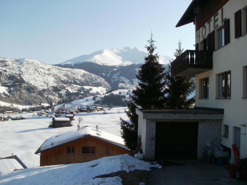 Hotel Pez Ault Disentis Exteriér fotografie