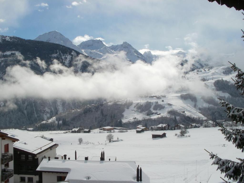 Hotel Pez Ault Disentis Exteriér fotografie